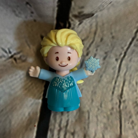 Fisher Price Little People Disney Frozen Blonde‎ Princess Elsa Snowflake Snow - Picture 1 of 4
